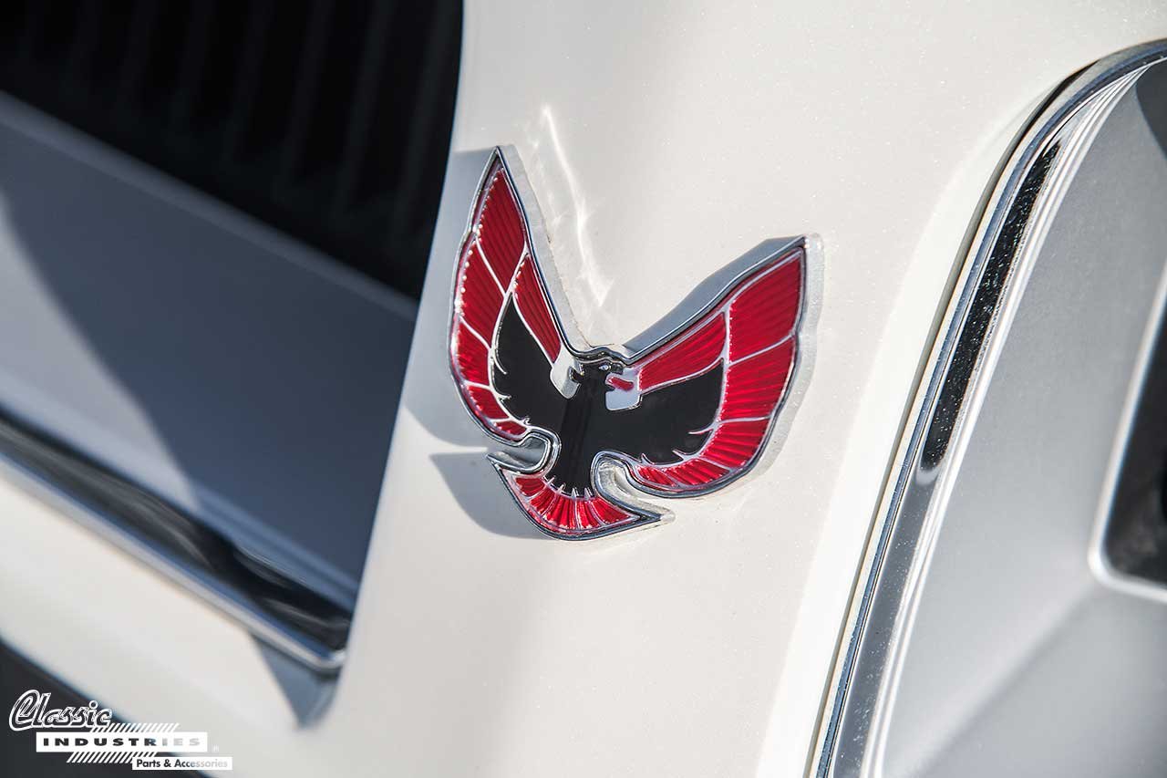 75-White-TransAM_Emblem