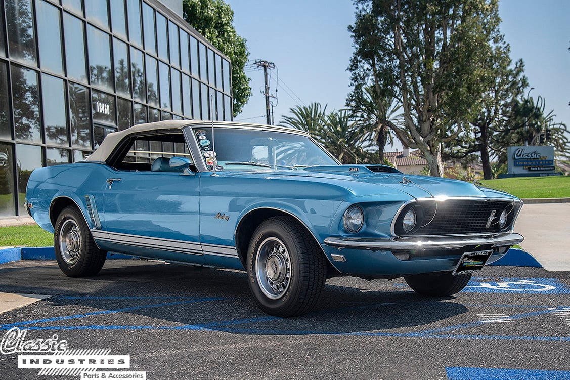 69ConvMustang_FrontQuarter_2