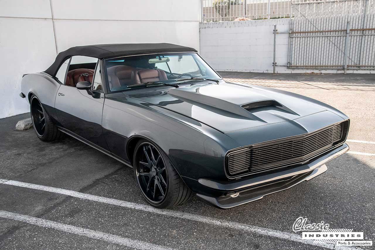 67CamaroGrayCarbonFiber_FrontQuarter