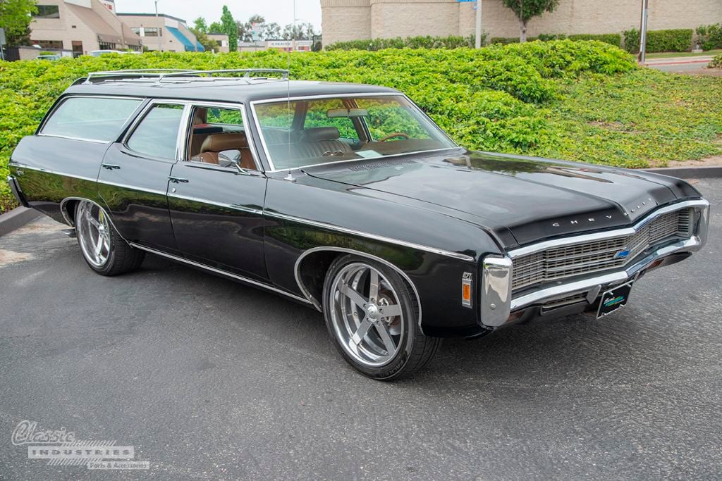 Black 69 Impala wagon 01