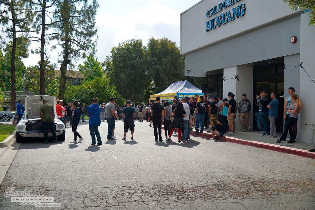 Fifth Mustang Meet Up Crowd