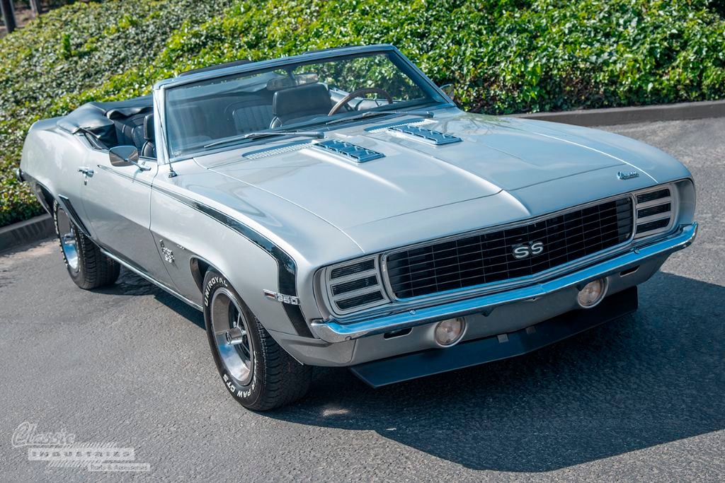 Silver-69-Camaro-vert-01-1