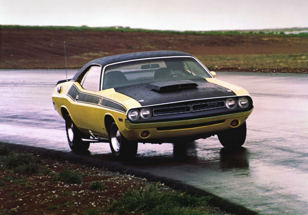 Dodge_Challenger_history_1971_1